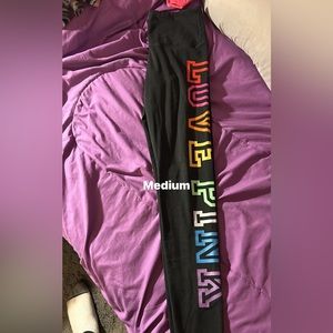 VS Pink Leggings